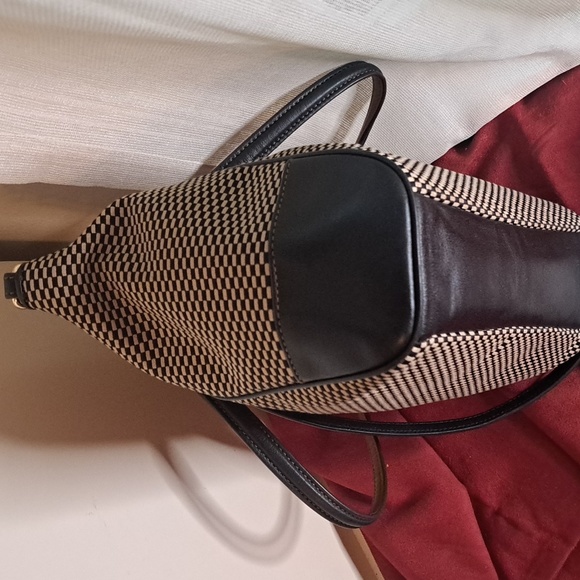 🎁 NEW Coach Kelsey Black and Tan Satchel and Crossbody Excellent Condition - Picture 5 of 14